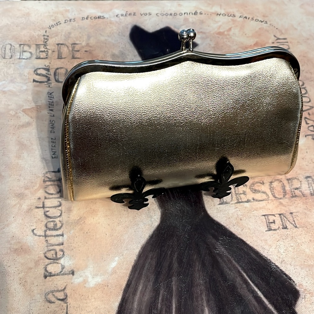 Adorable Vintage Andé Silver Gold Leather Clutch Amazing Condition